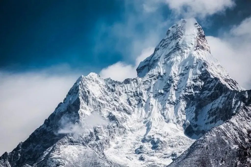 Kurtki zimowe The North Face – czy tylko w góry?